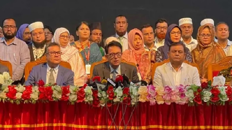 যানজট ও জ্বালানি সংকটে শিক্ষায় নতুন পথচলা: ঢাকায় শুরু হচ্ছে সমন্বিত ক্লাস পদ্ধতির পরীক্ষামূলক যাত্রা